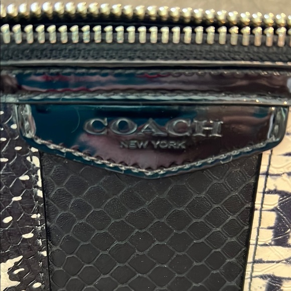 Coach Black and White Women's Handbag - Picture 2 of 14